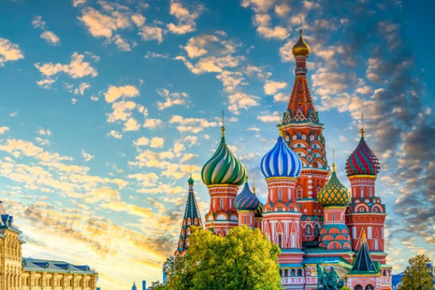 Basilius Kathedrale in Moskau mit ihren bunten Zwiebeltürmen
