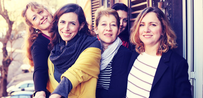 Gruppenfoto von Frauen Gruppenfoto von Frauen