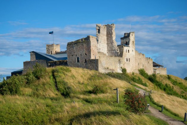 Blick auf die Ordensburg Ruine von Rakvere