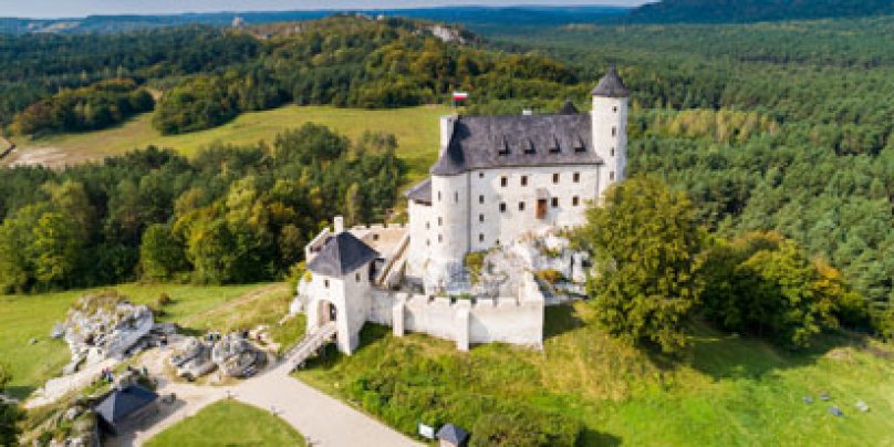 Schloss Bobolice Schloss Bobolice aus der Vogelperspektive