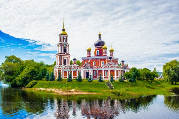 Kathedrale in Nowgorod am Goldenen Rind