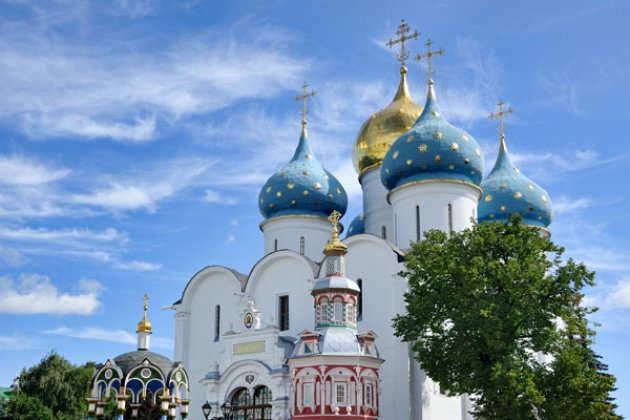 Blick auf eine der Kathedralen in Sergijew Possad
